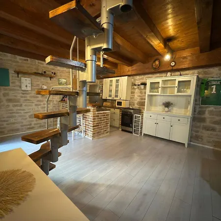 Vila Kamenita Pridraga